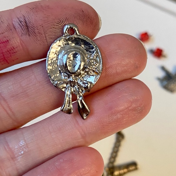 Vintage Silver Charm Bracelet with 10 Vintage Charms! - Picture 5 of 12